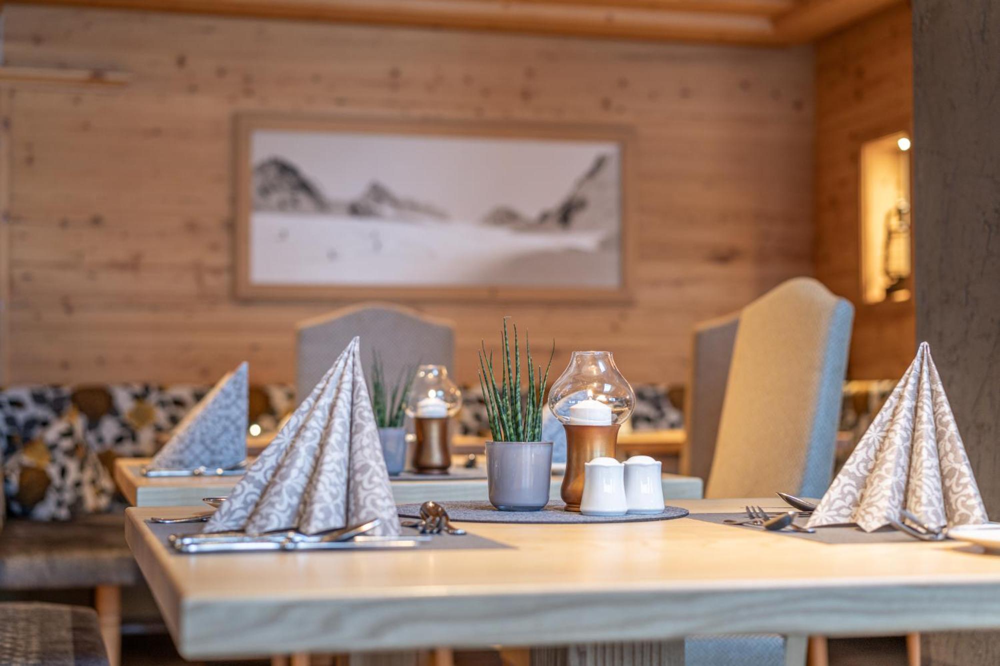 Hotel Burghotel Alpengluehn